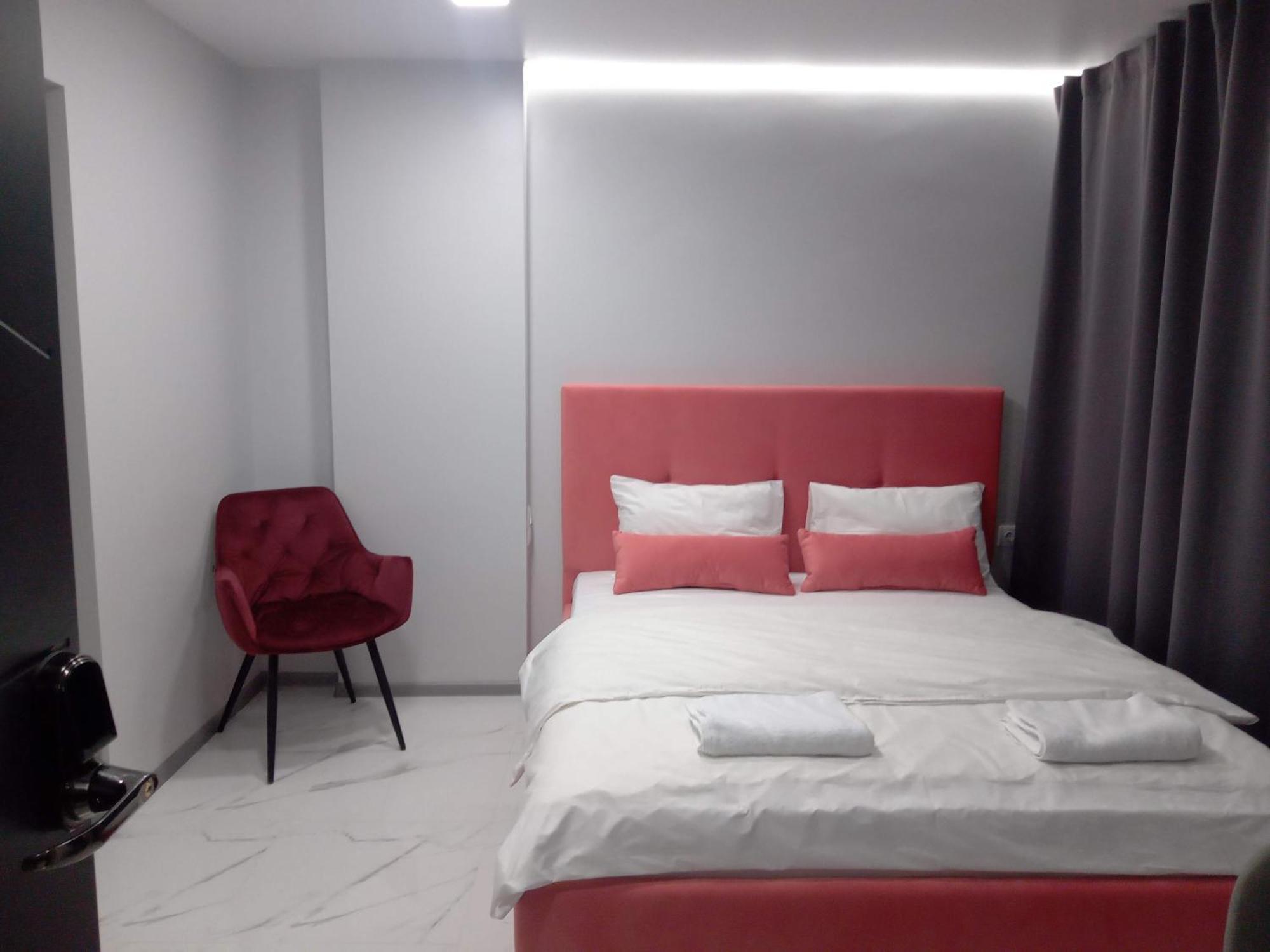 Pure Apartments Vip 2 Lviv Luaran gambar